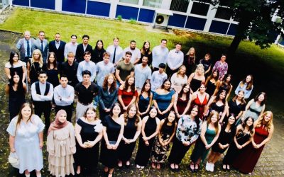 Abschlussfeier der Höheren Berufsfachschule: „Heute sind wir keine Lacher, sondern Macher!“